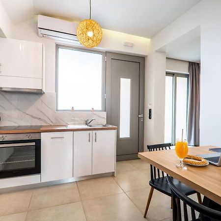 Aegean Breeze Luxury Apartments Next To The Sea Maleme Exteriér fotografie