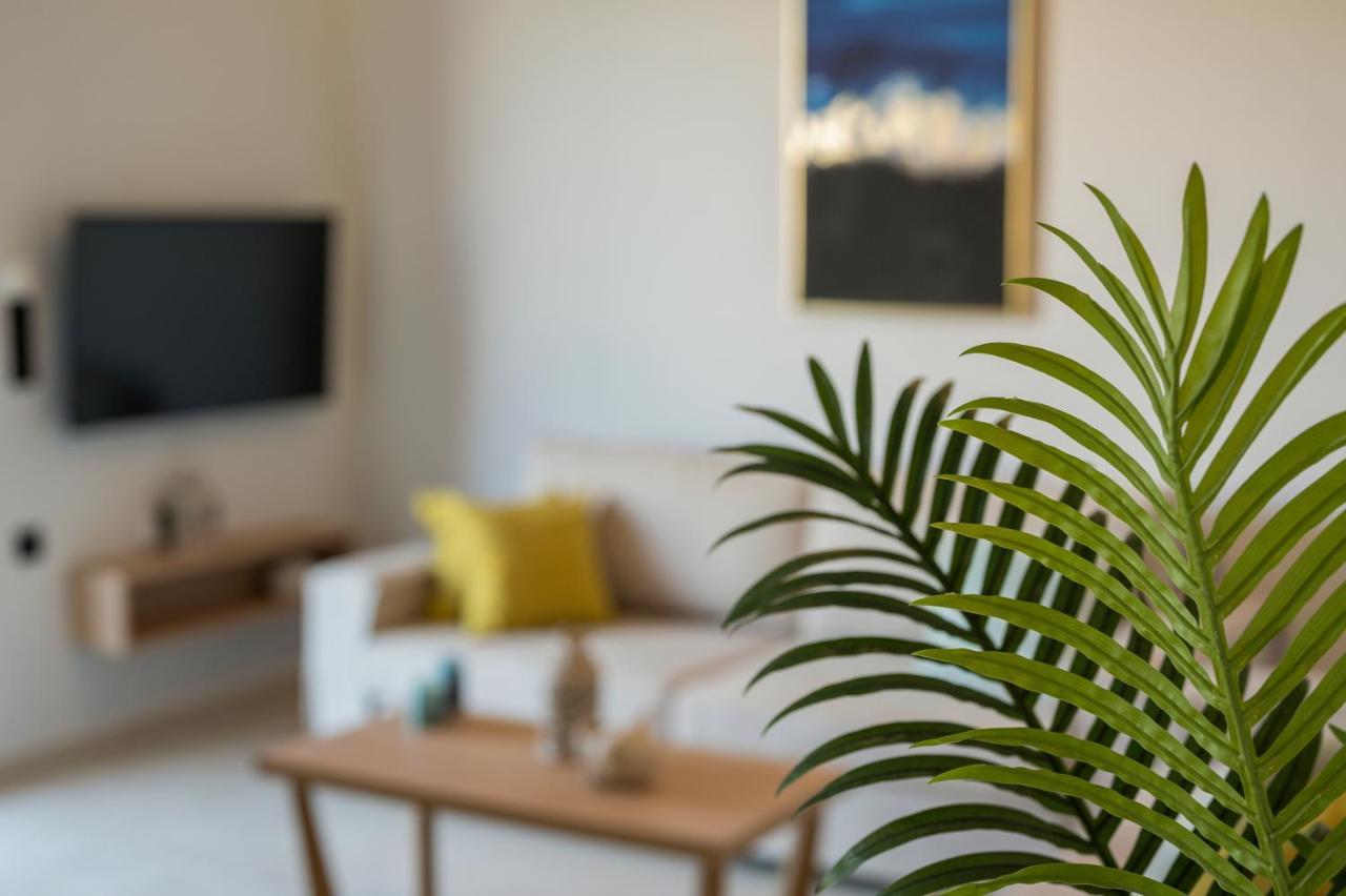 Aegean Breeze Luxury Apartments Next To The Sea Maleme Exteriér fotografie